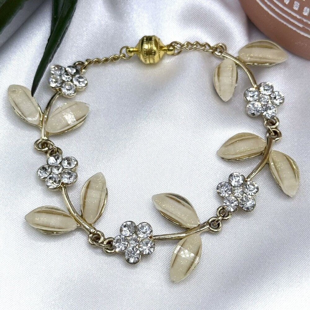 Reimagined Flowers Acrylic Rhinestones Bracelet 7.5" - Picture 5 of 6